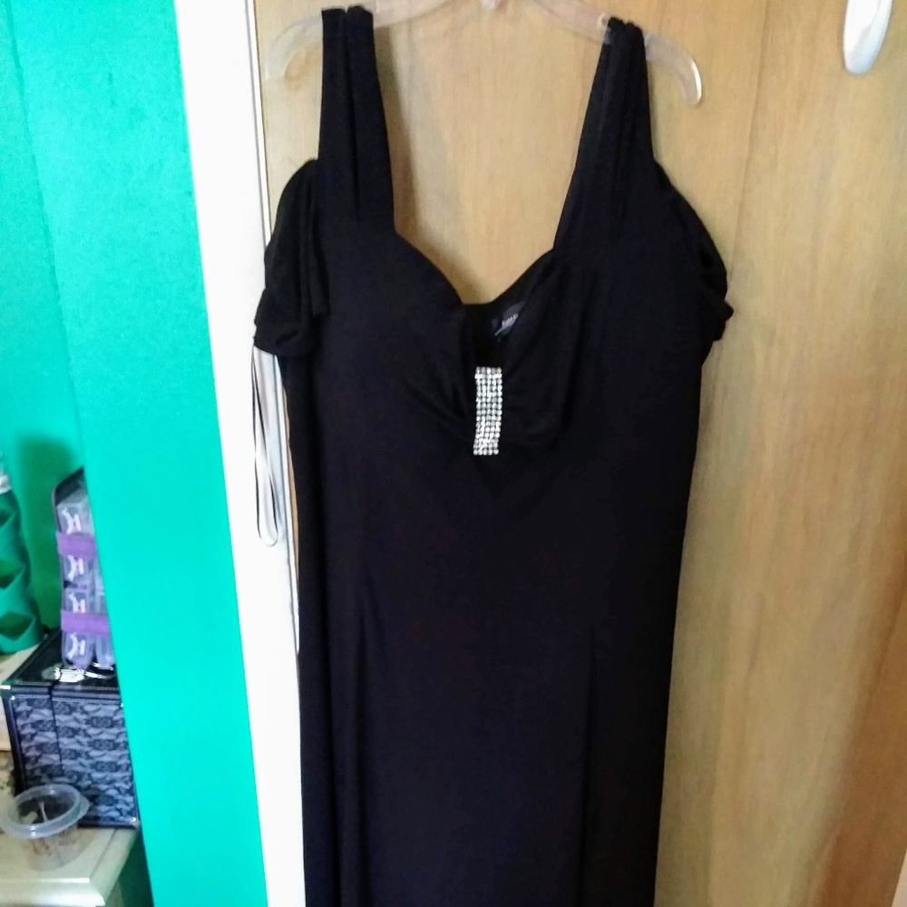 Black, Cold-Shoulder, Leg-Slit Formal Evening Gown